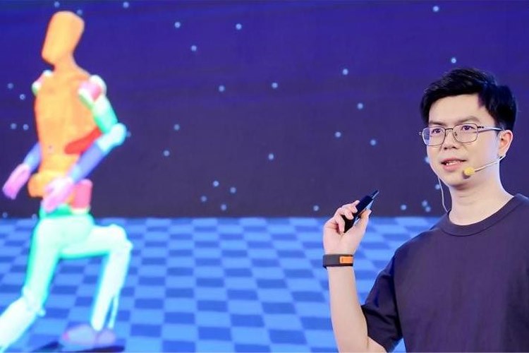 天才少年稚晖君盛世集团ssgroup机器人走路进场！AI模型做大脑，目标售价20万以内